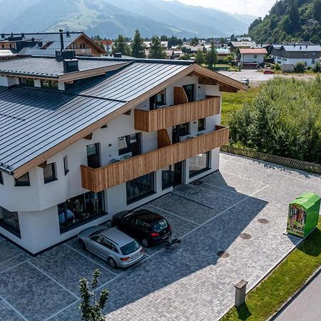Tevini Boutique Suites By We Rent Zell am See Ngoại thất bức ảnh