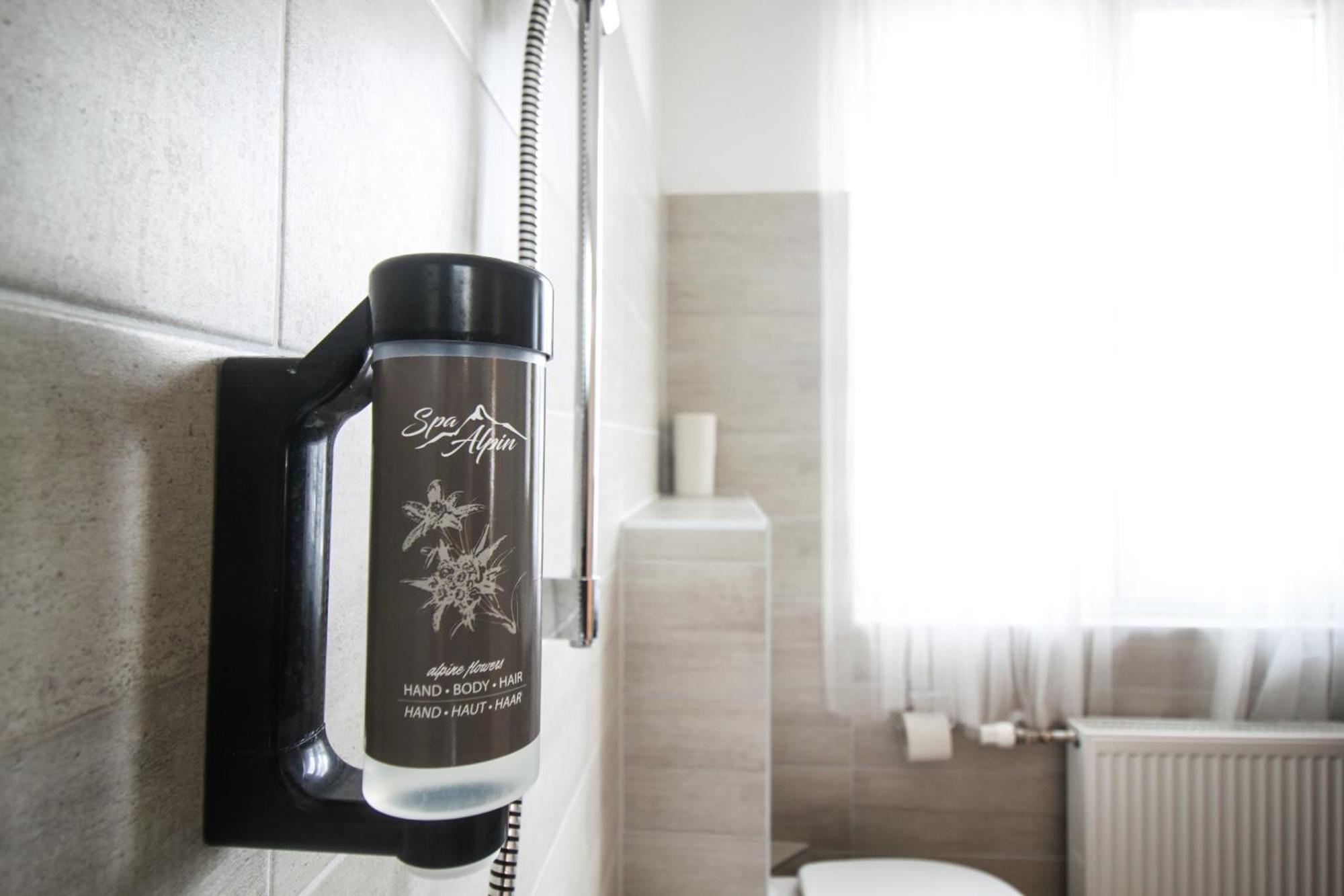 Tevini Boutique Suites By We Rent Zell am See Ngoại thất bức ảnh