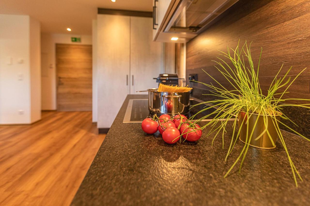 Tevini Boutique Suites By We Rent Zell am See Ngoại thất bức ảnh