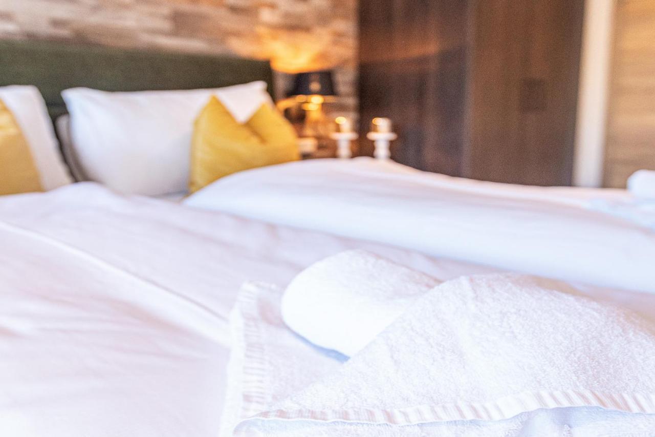 Tevini Boutique Suites By We Rent Zell am See Ngoại thất bức ảnh