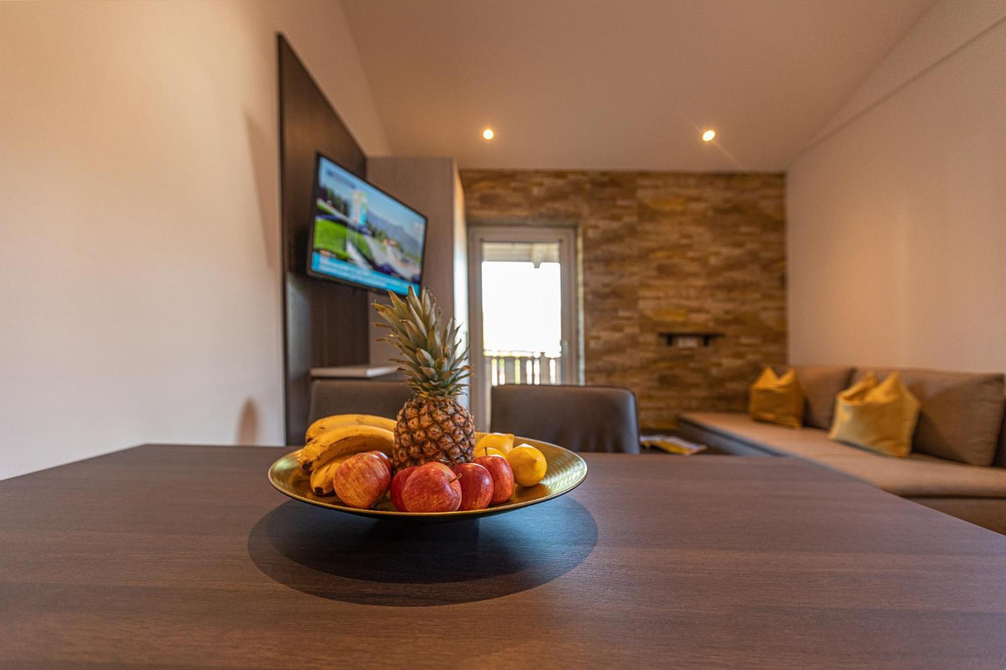 Tevini Boutique Suites By We Rent Zell am See Phòng bức ảnh