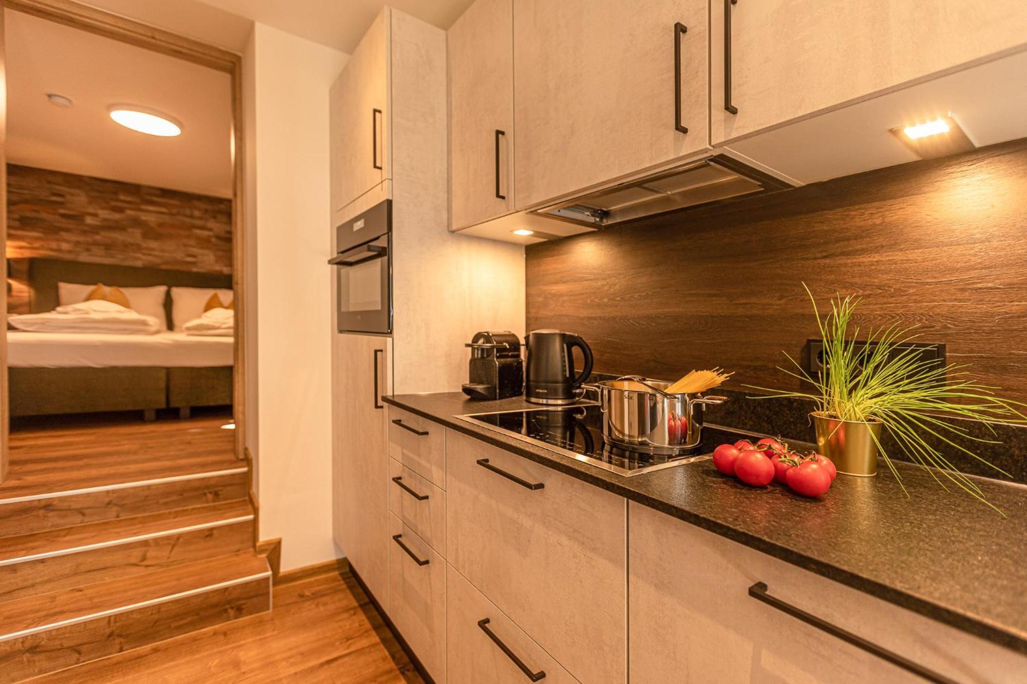 Tevini Boutique Suites By We Rent Zell am See Phòng bức ảnh