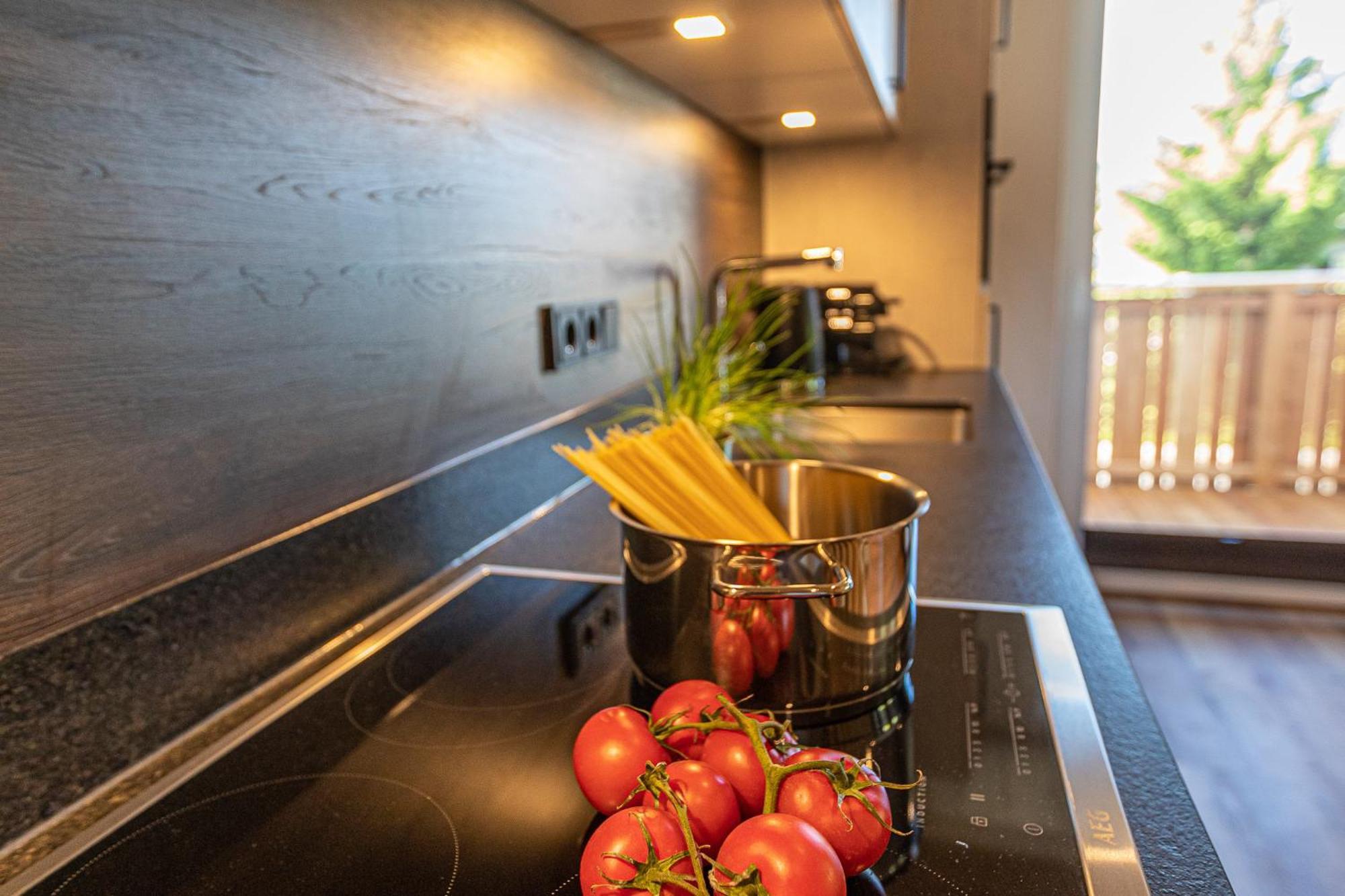 Tevini Boutique Suites By We Rent Zell am See Phòng bức ảnh