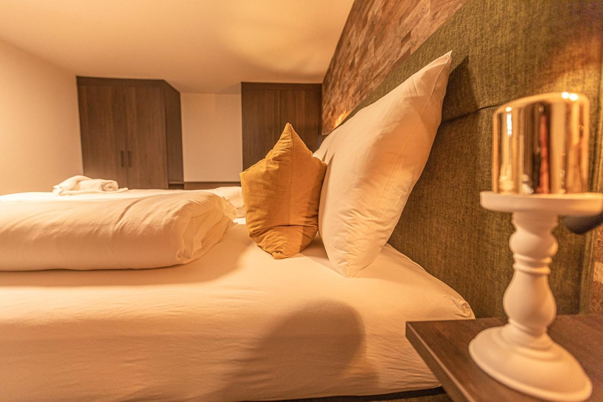 Tevini Boutique Suites By We Rent Zell am See Phòng bức ảnh