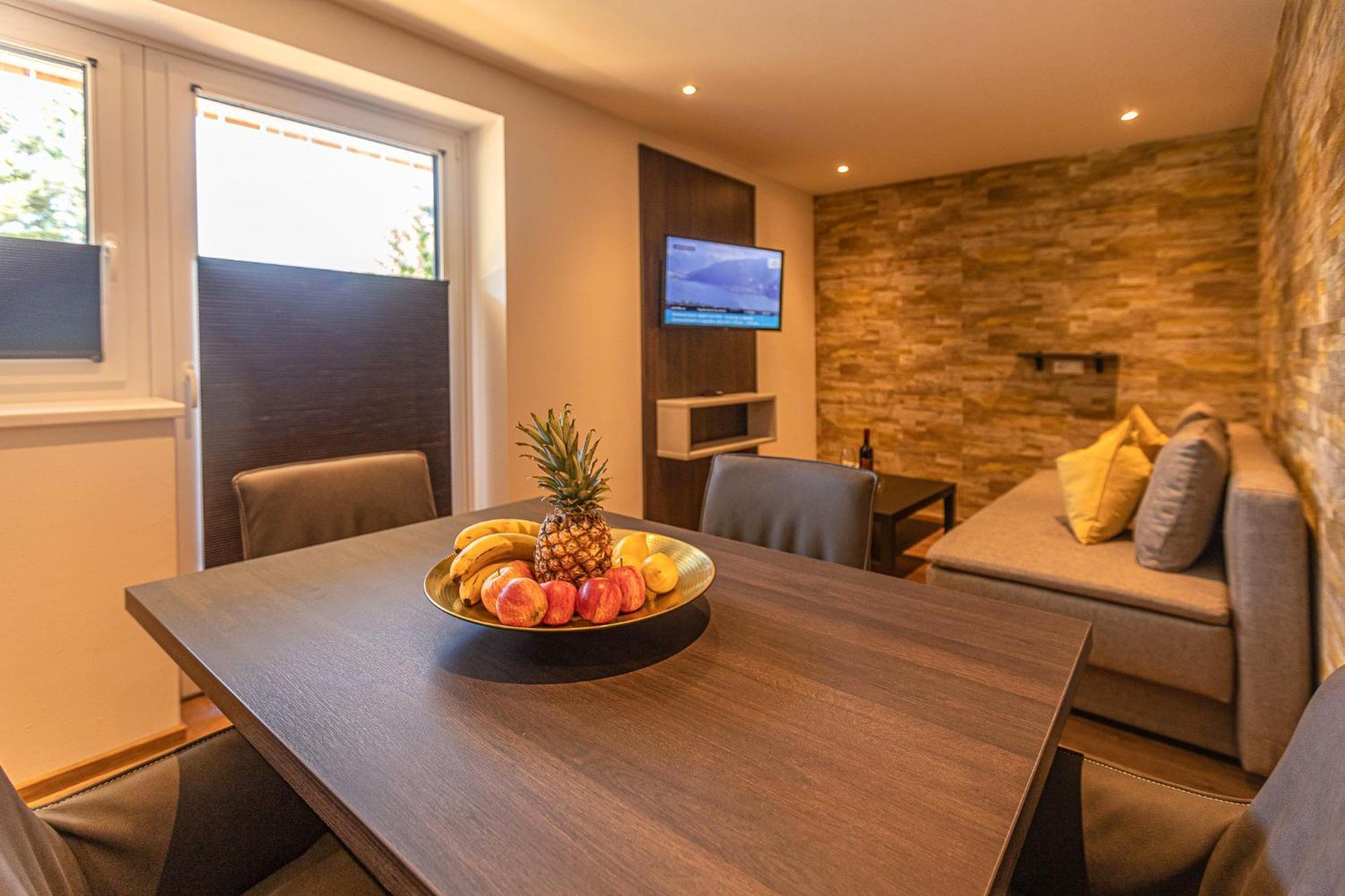 Tevini Boutique Suites By We Rent Zell am See Phòng bức ảnh